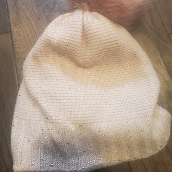 Le chateau toque/ knitted beanie hat with rhinestones - Picture 2 of 6